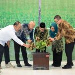 Wamendikdasmen Atip Latipulhayat berbicara di acara SEAMEO Biotrop Outlook 2025-2026