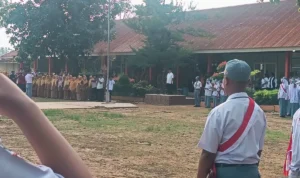 Wamendikdasmen Atip Latipulhayat pastikan bantuan dan kebijakan kurikulum fleksibel tersalurkan dengan baik saat meninjau SMAN 12 Padang