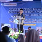 Wamendikdasmen Atip Latipulhayat meresmikan hasil Program Revitalisasi Satuan Pendidikan di Kabupaten Tasikmalaya