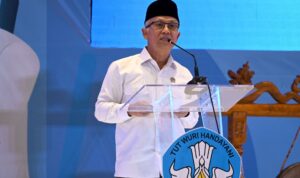 Wakil Menteri Pendidikan Dasar Atip Latipulhayat saat memberikan arahan dalam Rakor Direktorat SMP 2026 di Jakarta terkait sinergi pusat dan daerah